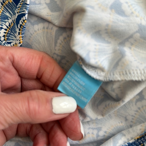 Jay McLaughlin, ladies quarter, zip, contemporary top pattern, stretchy, small. - Picture 10 of 10